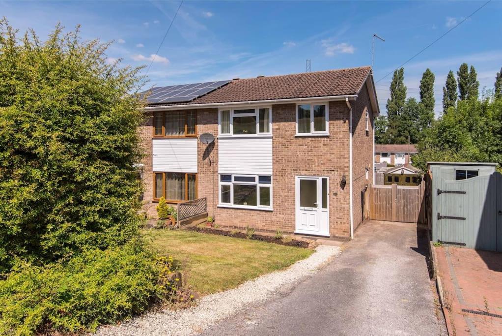 Modern Three Bedroom Home In Castle Donington Eksteriør bilde